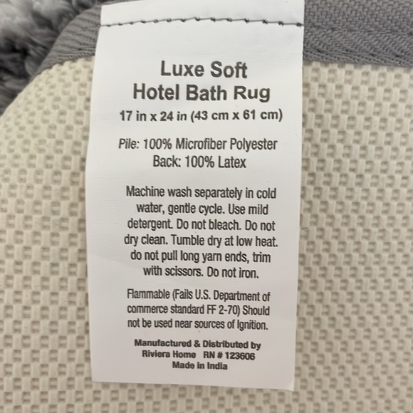 Bath Mat Set - Gray and White - Picture 5 of 6